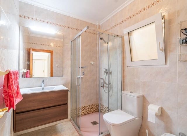 Chalet de 2 habitaciones en Playa Flamenca, Orihuela en venta con piscina - 264.000 € (Ref: 9841063)