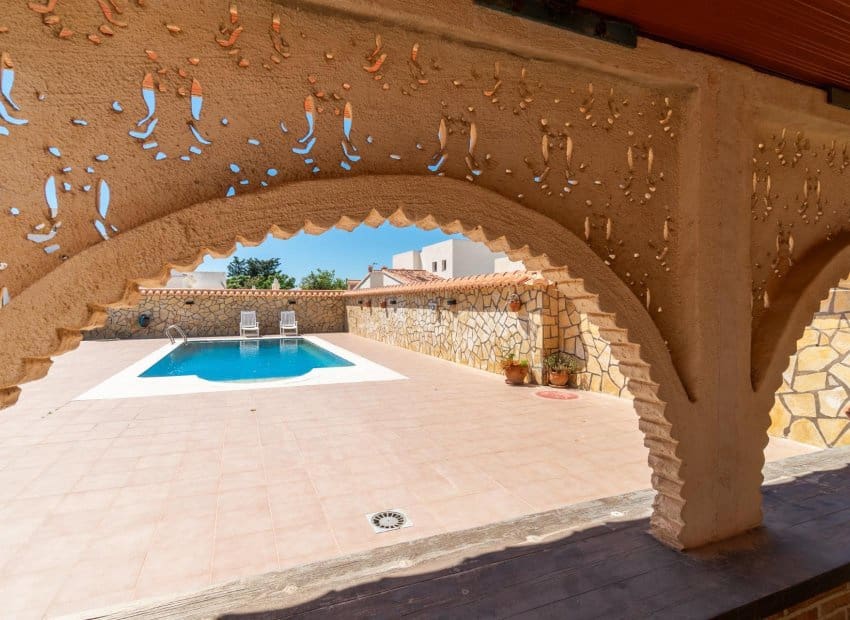 4 soveværelse Villa til salg i Torrevieja med swimmingpool - € 549.000 (Ref: 9841064)