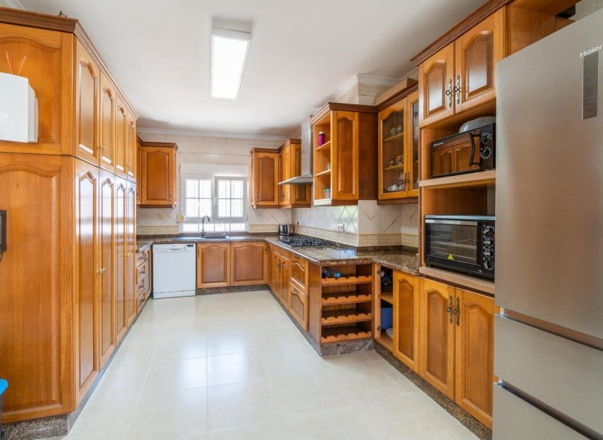 4 soveværelse Villa til salg i Torrevieja med swimmingpool - € 549.000 (Ref: 9841064)