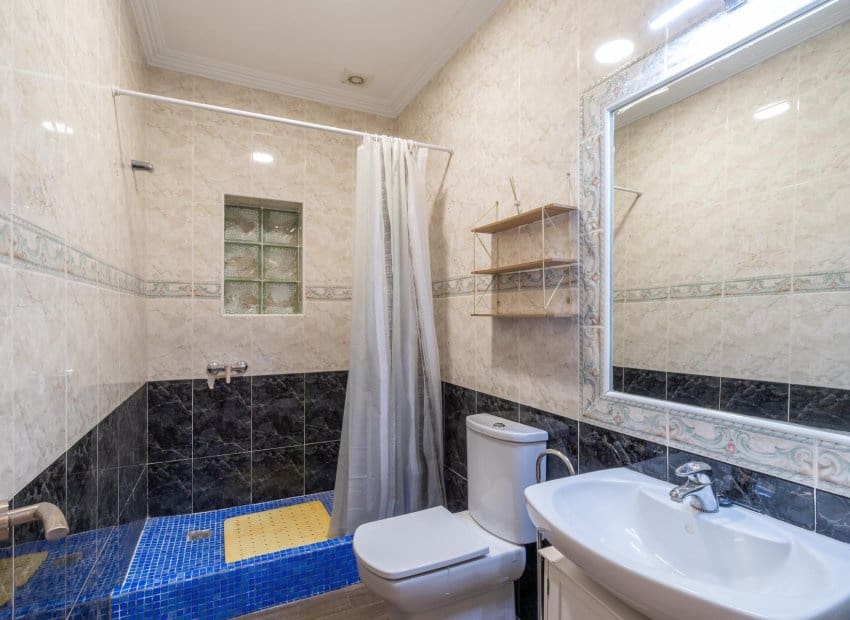 4 soveværelse Villa til salg i Torrevieja med swimmingpool - € 549.000 (Ref: 9841064)