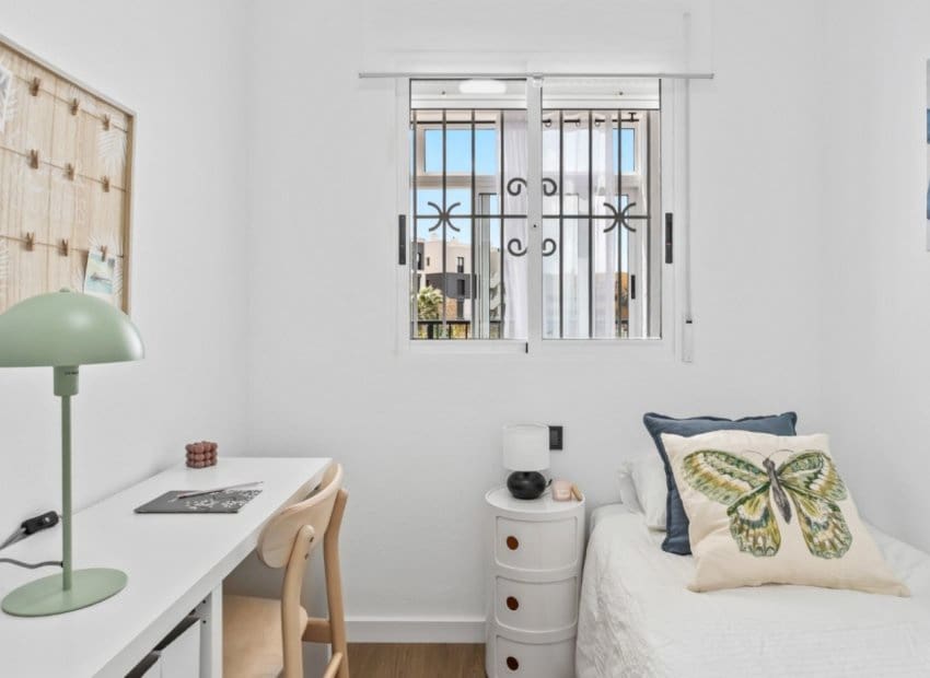 2 bedroom Apartment for sale in Orihuela Costa with pool - € 199,800 (Ref: 9841066)