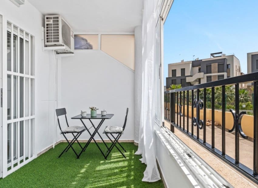 2 bedroom Apartment for sale in Orihuela Costa with pool - € 199,800 (Ref: 9841066)