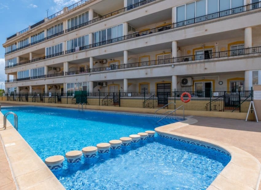 2 bedroom Apartment for sale in Orihuela Costa with pool - € 199,800 (Ref: 9841066)