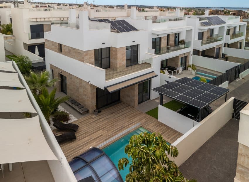 3 bedroom Villa for sale in Los Montesinos with pool - € 525,000 (Ref: 9843990)