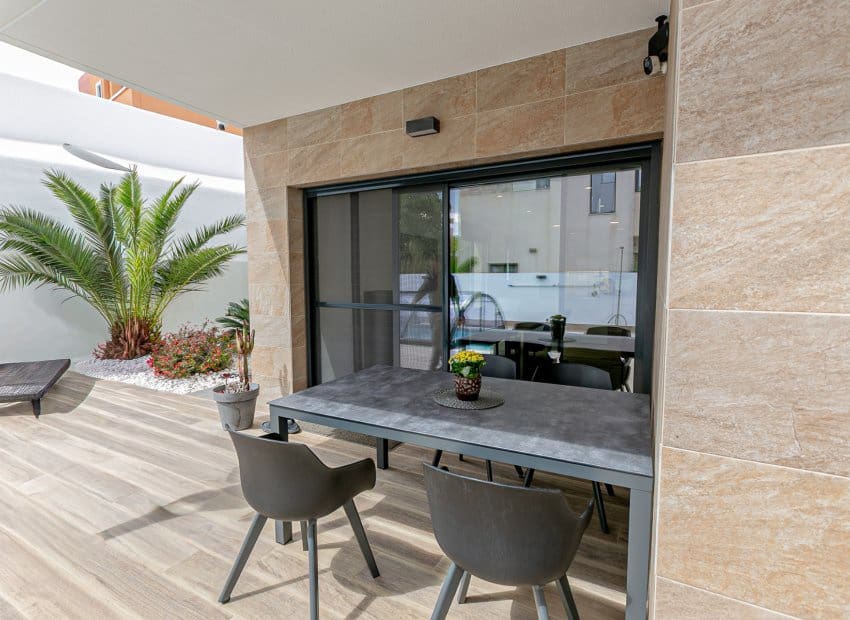 3 bedroom Villa for sale in Los Montesinos with pool - € 525,000 (Ref: 9843990)