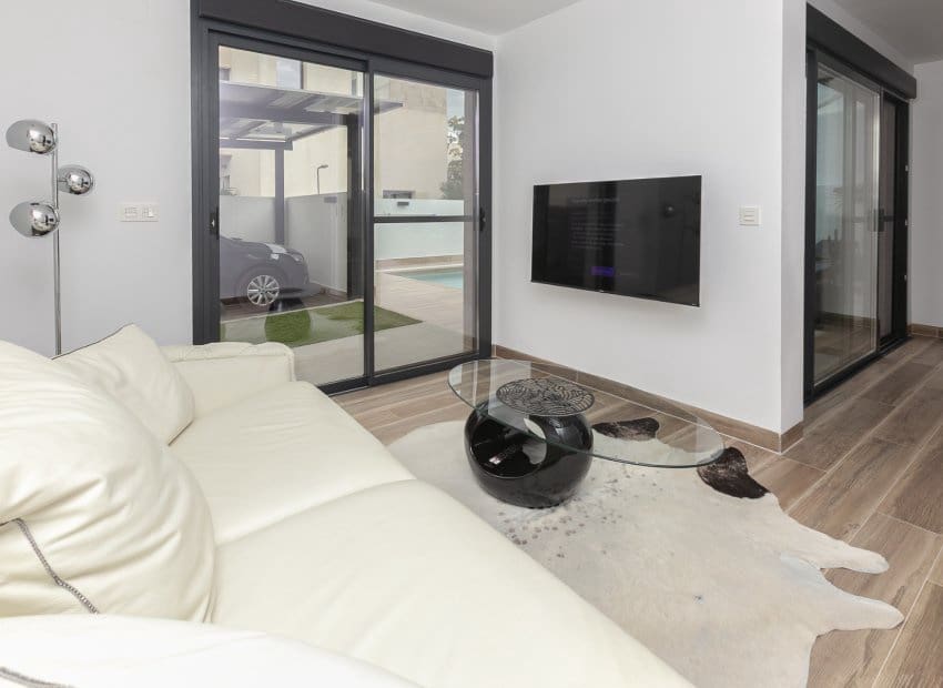 3 bedroom Villa for sale in Los Montesinos with pool - € 525,000 (Ref: 9843990)