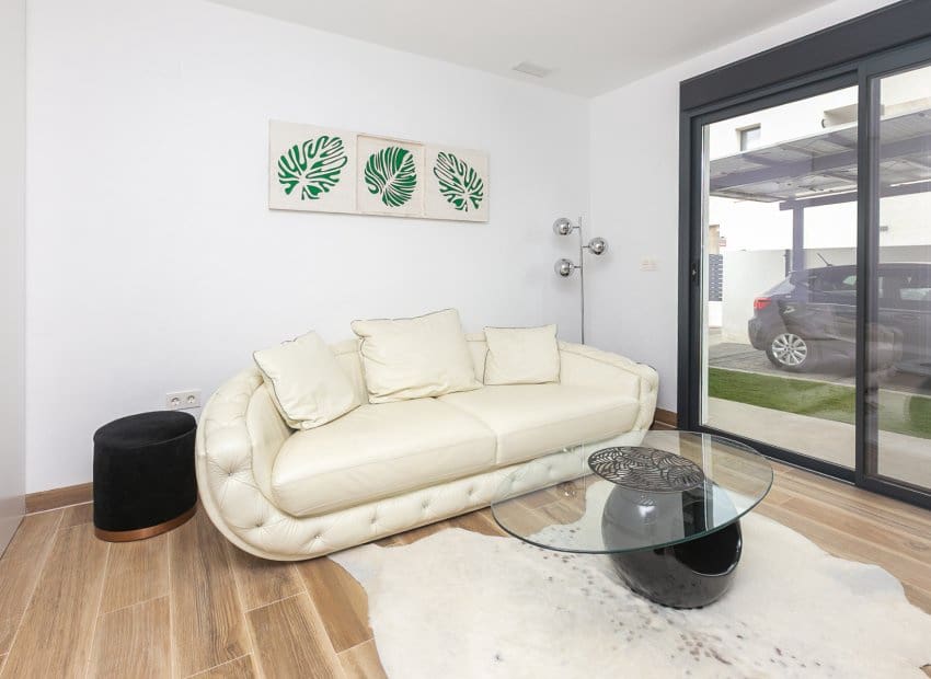 3 bedroom Villa for sale in Los Montesinos with pool - € 525,000 (Ref: 9843990)