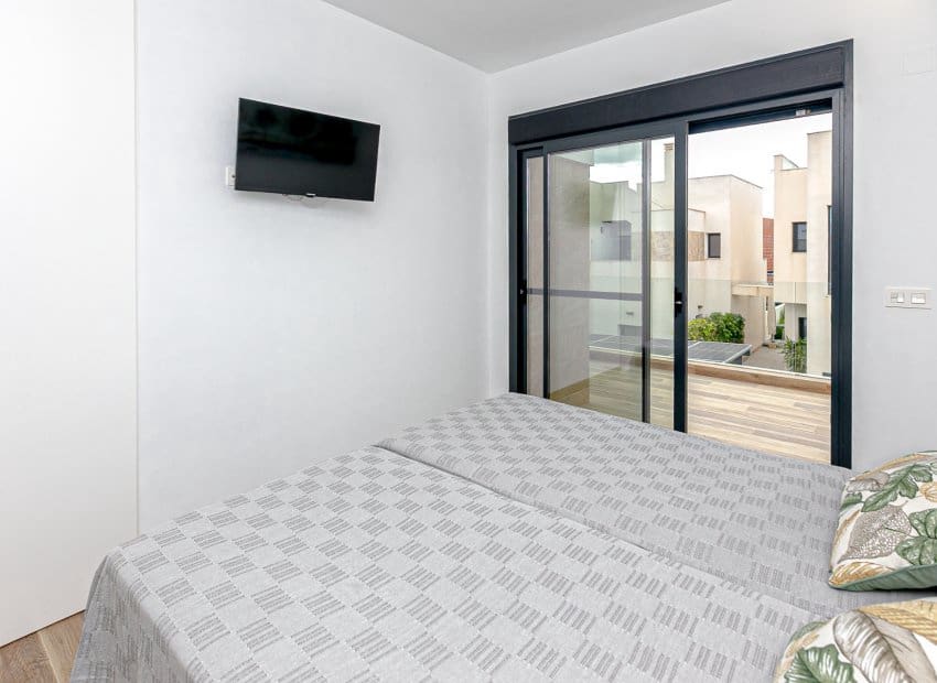 3 bedroom Villa for sale in Los Montesinos with pool - € 525,000 (Ref: 9843990)