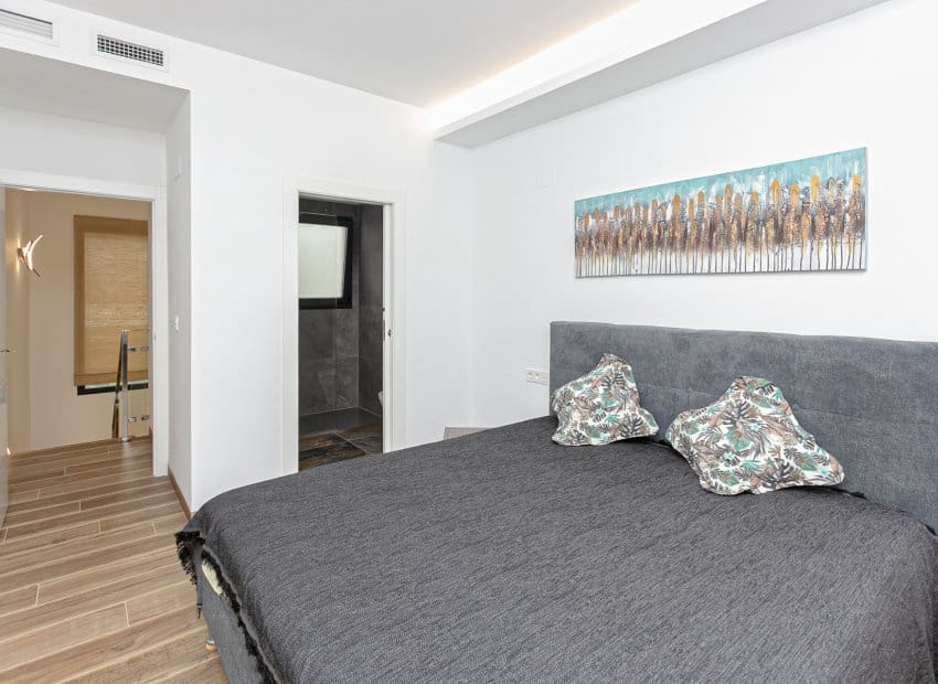 3 bedroom Villa for sale in Los Montesinos with pool - € 525,000 (Ref: 9843990)