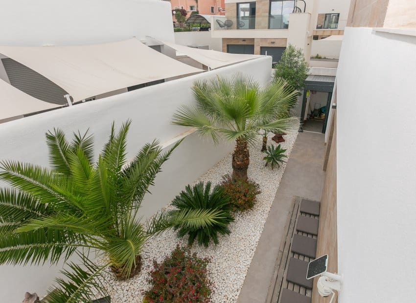 3 bedroom Villa for sale in Los Montesinos with pool - € 525,000 (Ref: 9843990)