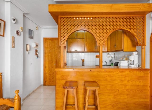 1 camera da letto Appartamento in vendita in Los Europeos, Torrevieja con piscina - 182.000 € (Rif: 9843991)