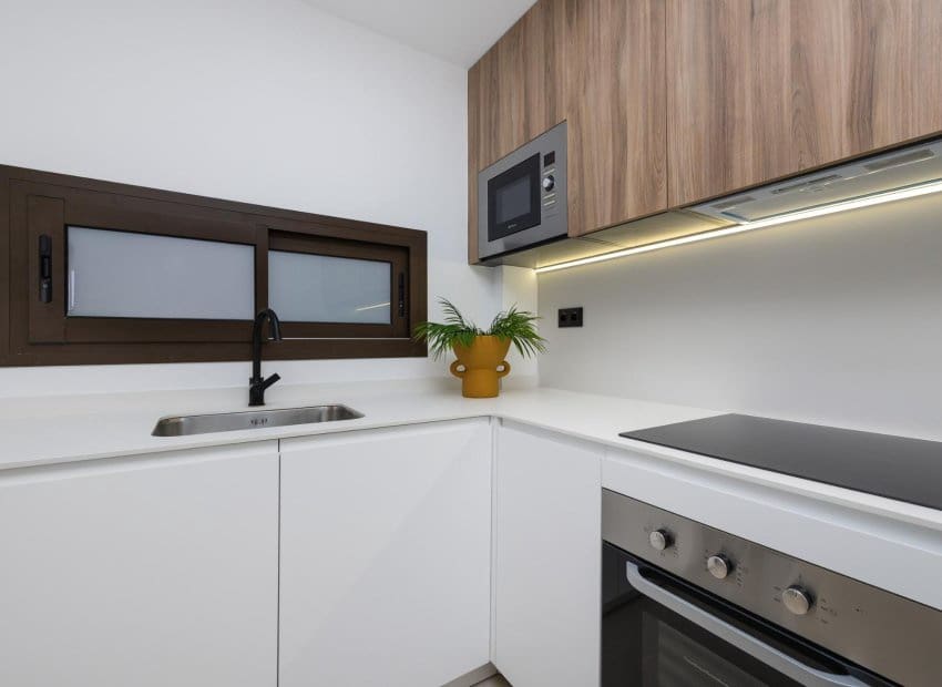 2 soverom Leilighet til salgs i Los Alcazares med svømmebasseng - € 265 000 (Ref: 9843994)