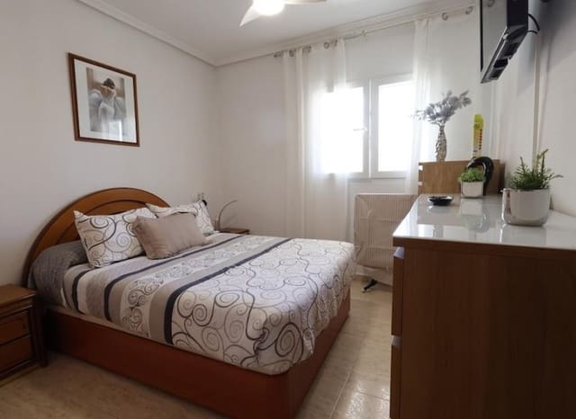 2 slaapkamer Appartement te koop in Cañada del Molino, Torrevieja met zwembad - € 240.000 (Ref: 9843997)