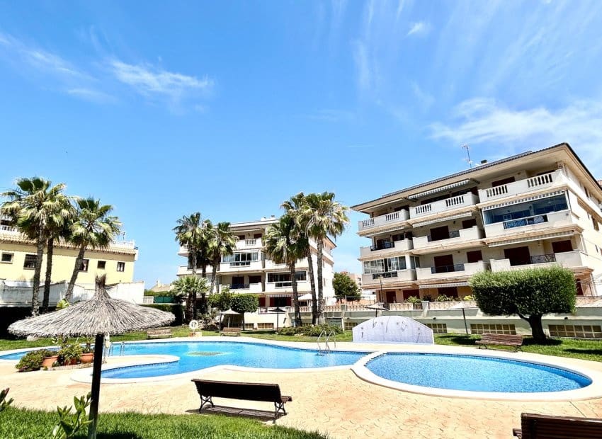 2 sypialnia Apartament na sprzedaż w La Mata z basenem - 240 000 € (Ref: 9843999)