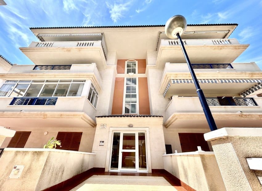 2 sypialnia Apartament na sprzedaż w La Mata z basenem - 240 000 € (Ref: 9843999)