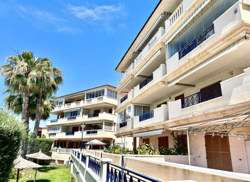 2 sypialnia Apartament na sprzedaż w La Mata z basenem - 240 000 € (Ref: 9843999)