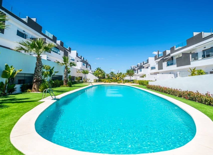 3 soveværelse Lejlighed til salg i Los Balcones med swimmingpool - € 349.000 (Ref: 9847688)