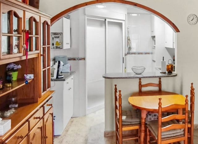 2 soveværelse Lejlighed til salg i Playa Flamenca, Orihuela med swimmingpool - € 176.900 (Ref: 9847691)