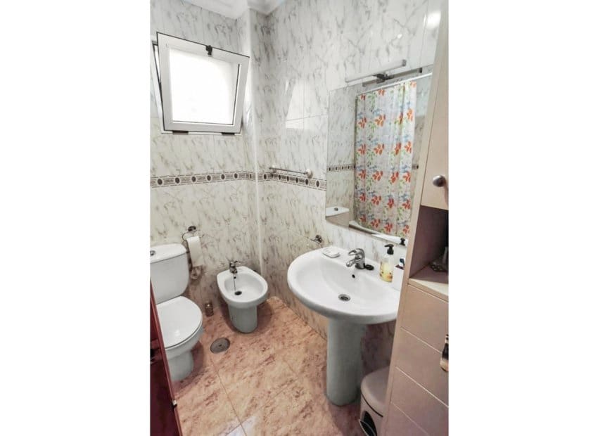 2 sovrum Lägenhet till salu i Playa Flamenca med pool - 176 900 € (Ref: 9847691)