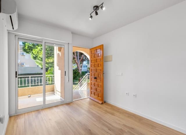 2 soverom Leilighet til salgs i Torreblanca, Torrevieja med svømmebasseng - € 149 990 (Ref: 9847695)