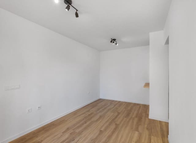 2 soverom Leilighet til salgs i Torreblanca, Torrevieja med svømmebasseng - € 149 990 (Ref: 9847695)