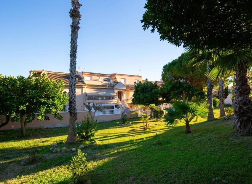 2 soverom Leilighet til salgs i Torrevieja med svømmebasseng - € 149 990 (Ref: 9847695)