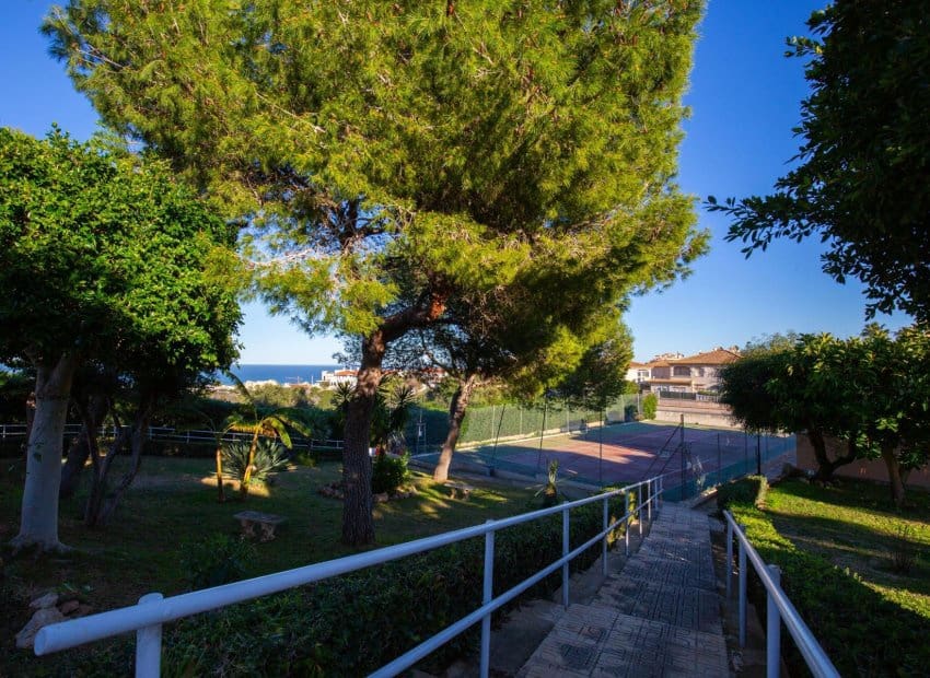 2 soverom Leilighet til salgs i Torrevieja med svømmebasseng - € 149 990 (Ref: 9847695)