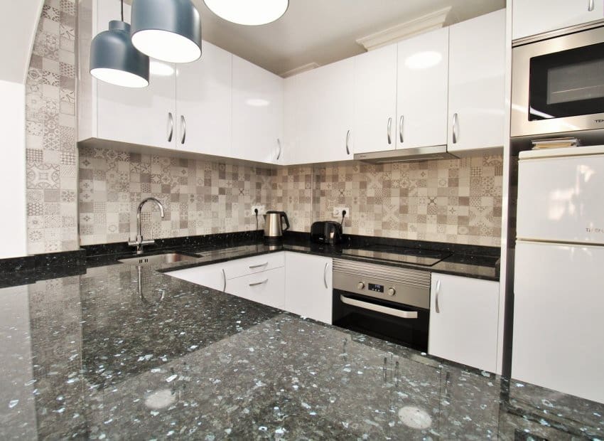 2 Zimmer Apartment zu verkaufen in Torrevieja - 124.900 € (Ref: 9847696)