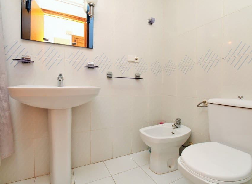 2 Zimmer Apartment zu verkaufen in Torrevieja - 124.900 € (Ref: 9847696)