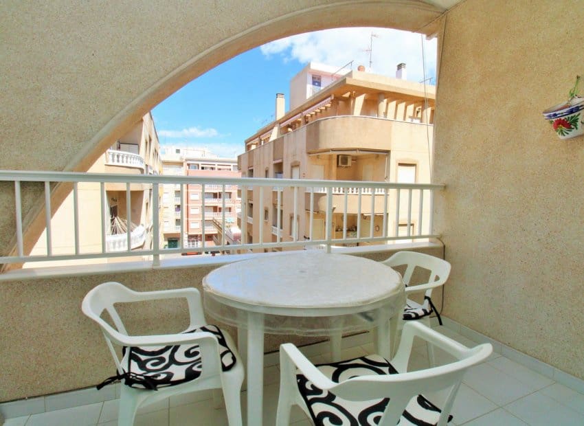 2 Zimmer Apartment zu verkaufen in Torrevieja - 124.900 € (Ref: 9847696)