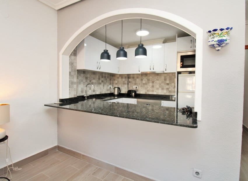 2 Zimmer Apartment zu verkaufen in Torrevieja - 124.900 € (Ref: 9847696)