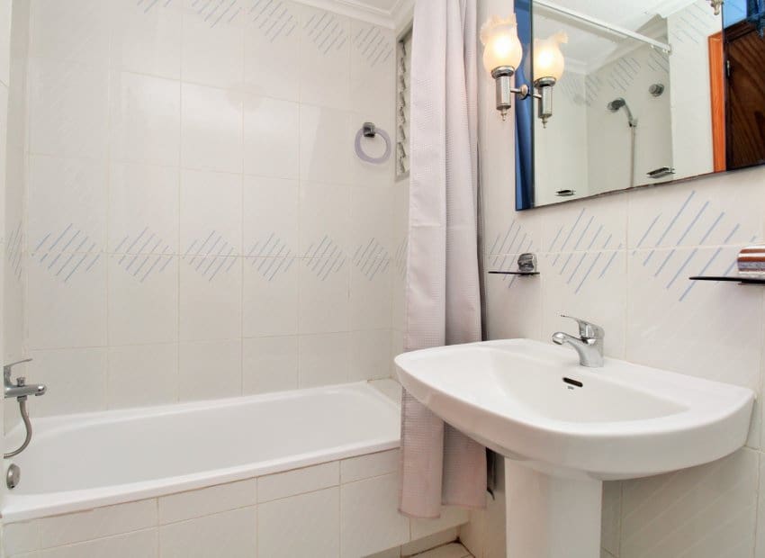 2 Zimmer Apartment zu verkaufen in Torrevieja - 124.900 € (Ref: 9847696)