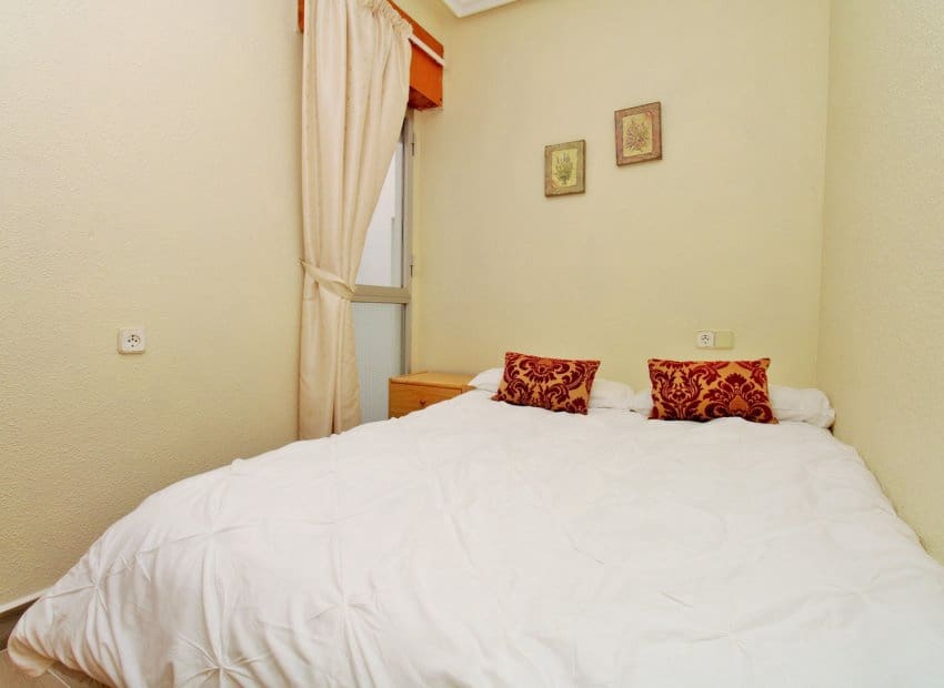 2 Zimmer Apartment zu verkaufen in Torrevieja - 124.900 € (Ref: 9847696)