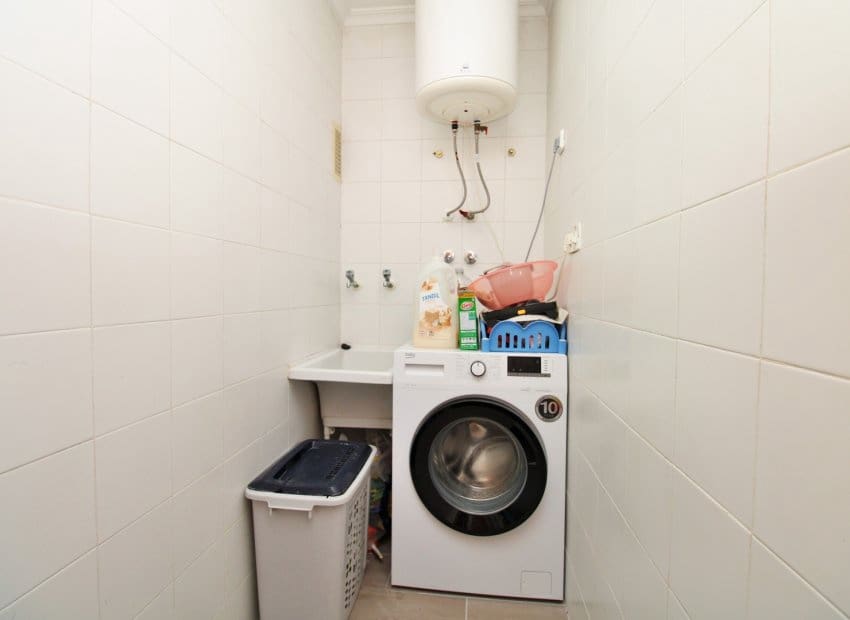 2 Zimmer Apartment zu verkaufen in Torrevieja - 124.900 € (Ref: 9847696)