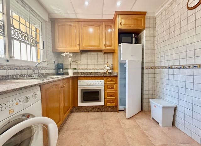 3 slaapkamer Villa te koop in El Edén, Guardamar del Segura met zwembad - € 185.000 (Ref: 9847698)