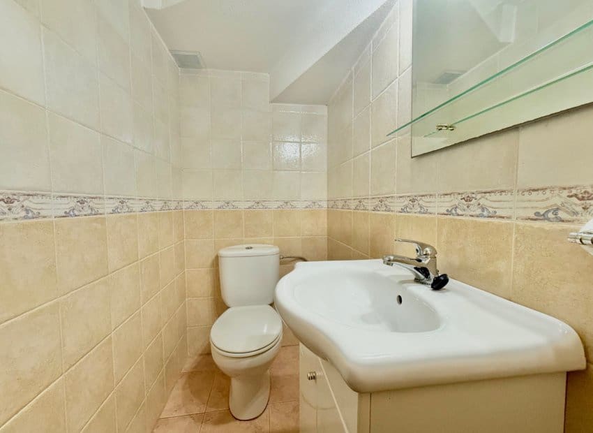 3 slaapkamer Villa te koop in Guardamar del Segura met zwembad - € 185.000 (Ref: 9847698)