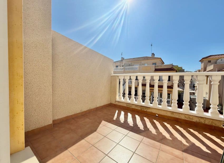 3 slaapkamer Villa te koop in Guardamar del Segura met zwembad - € 185.000 (Ref: 9847698)