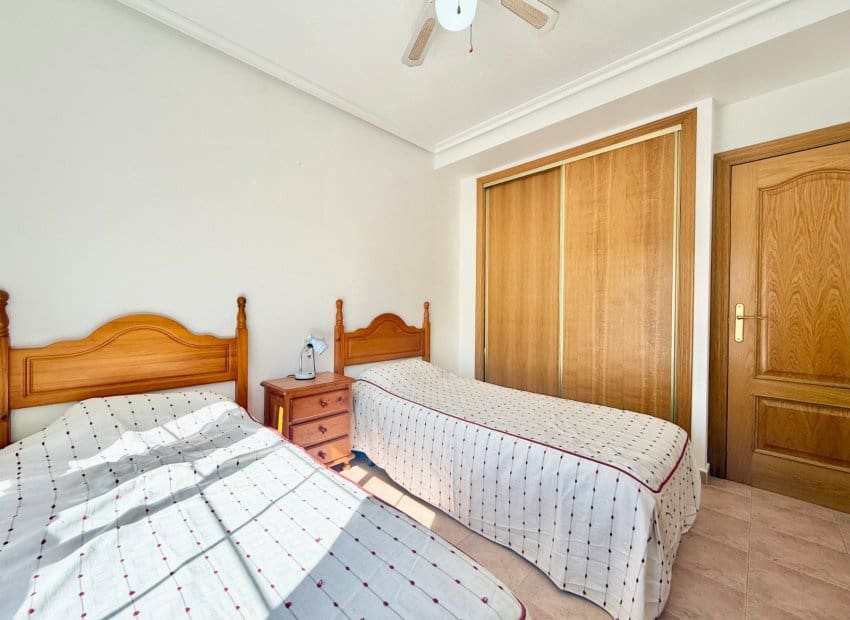 3 slaapkamer Villa te koop in Guardamar del Segura met zwembad - € 185.000 (Ref: 9847698)