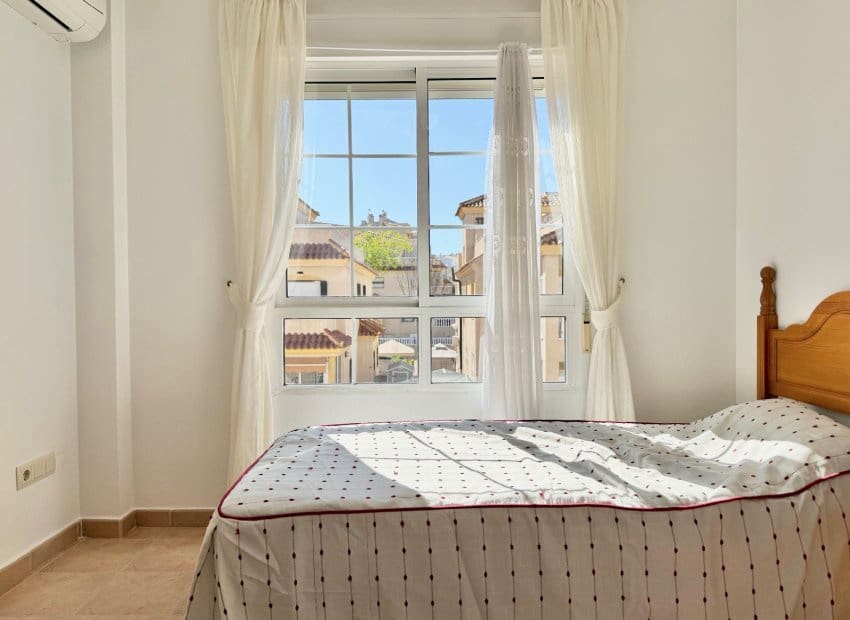 3 slaapkamer Villa te koop in Guardamar del Segura met zwembad - € 185.000 (Ref: 9847698)