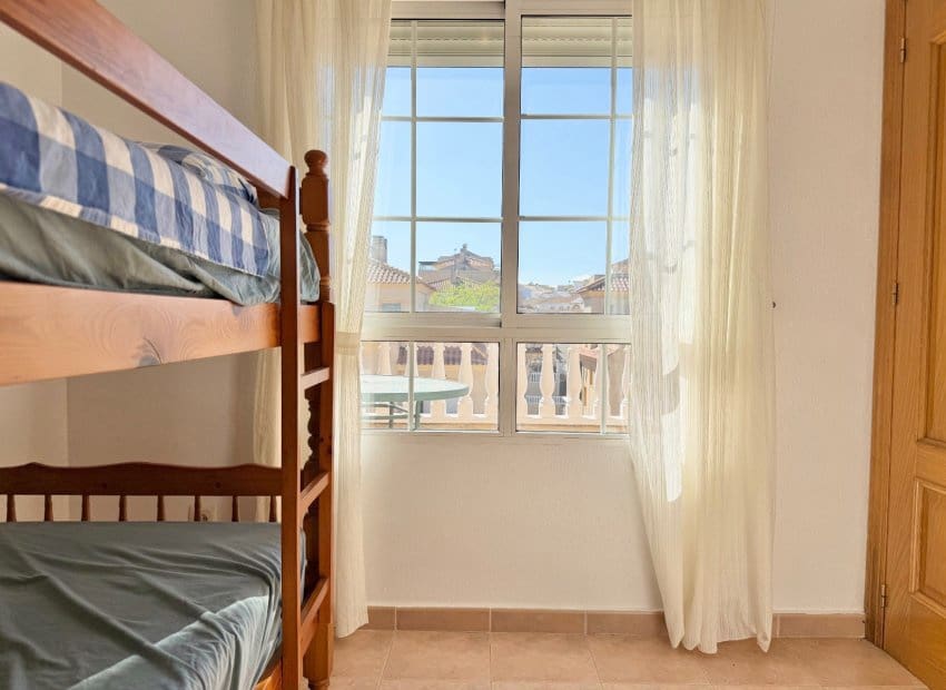 3 slaapkamer Villa te koop in Guardamar del Segura met zwembad - € 185.000 (Ref: 9847698)