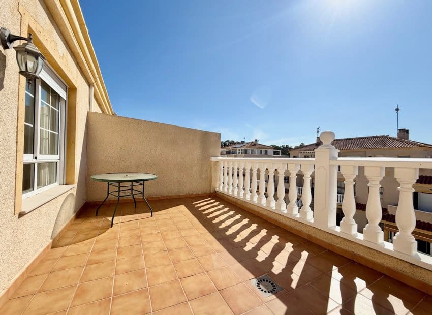 3 slaapkamer Villa te koop in Guardamar del Segura met zwembad - € 185.000 (Ref: 9847698)