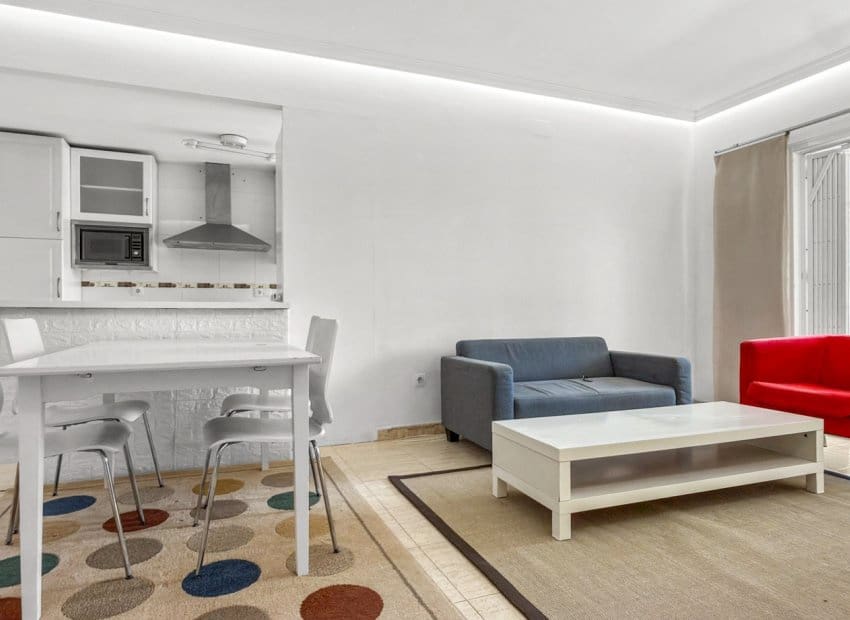 3 makuuhuone Huoneisto myytävänä paikassa Orihuela Costa mukana uima-altaan - 359 000 € (Ref: 9849762)