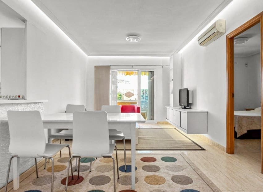 3 makuuhuone Huoneisto myytävänä paikassa Orihuela Costa mukana uima-altaan - 359 000 € (Ref: 9849762)