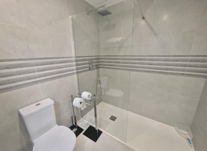 3 bedroom Apartment for sale in Villamartin with pool - € 350,000 (Ref: 9849763)