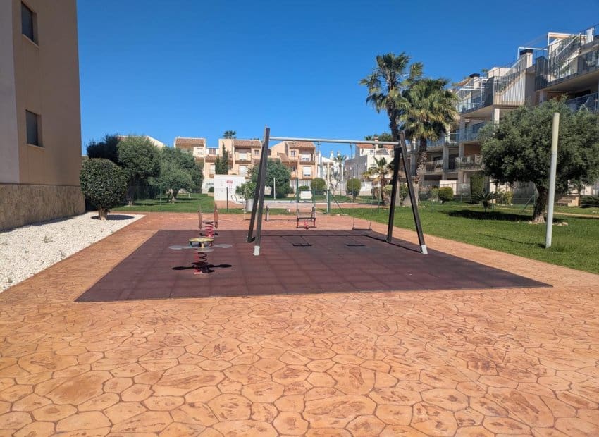 3 bedroom Apartment for sale in Villamartin with pool - € 350,000 (Ref: 9849763)