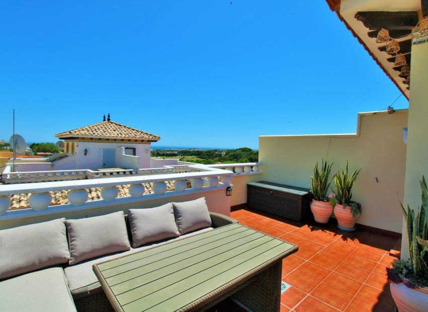 Casa de 2 habitaciones en Orihuela Costa en venta con piscina - 219.900 € (Ref: 9852155)