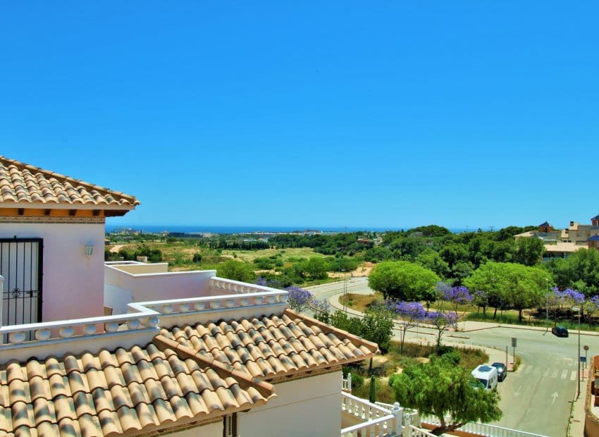 Casa de 2 habitaciones en Orihuela Costa en venta con piscina - 219.900 € (Ref: 9852155)