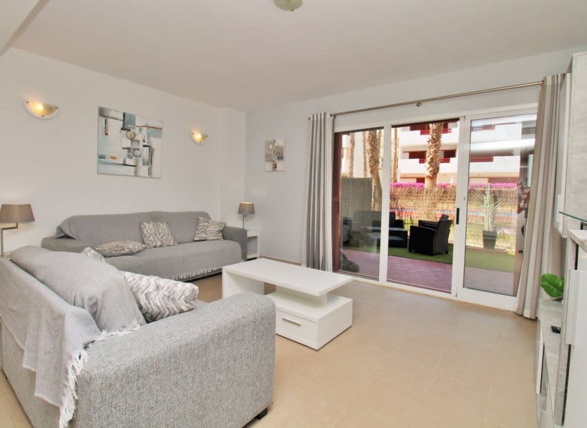 3 soveværelse Lejlighed til salg i Playa Flamenca med swimmingpool - € 225.000 (Ref: 9852156)