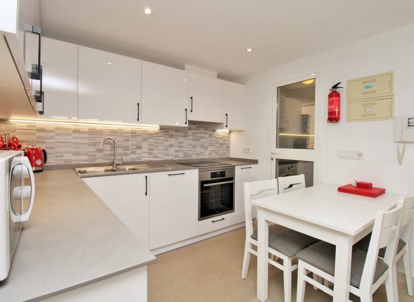 3 soveværelse Lejlighed til salg i Playa Flamenca med swimmingpool - € 225.000 (Ref: 9852156)