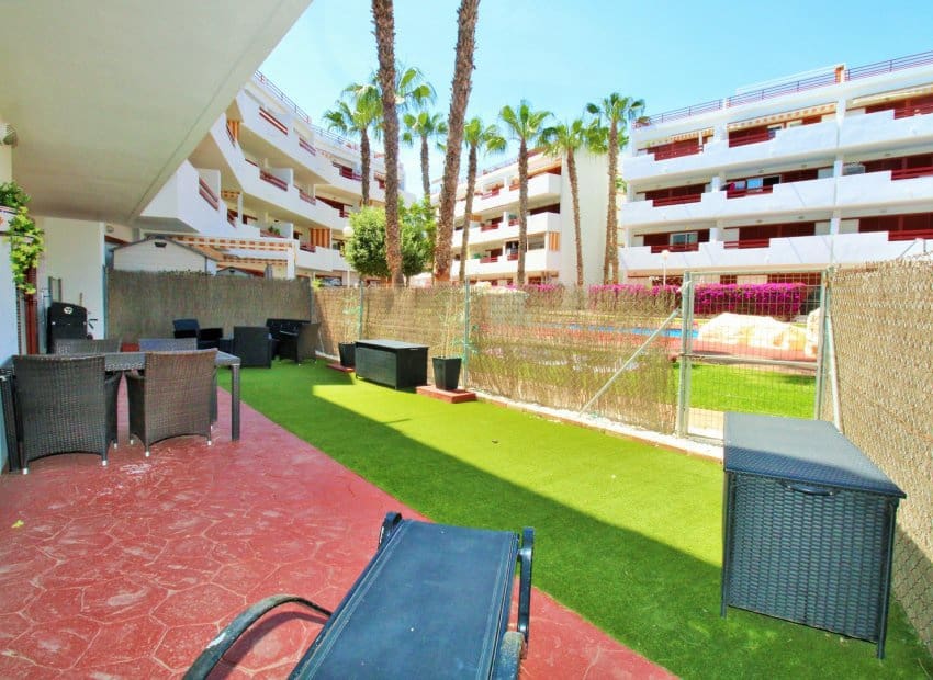 3 soveværelse Lejlighed til salg i Playa Flamenca med swimmingpool - € 225.000 (Ref: 9852156)